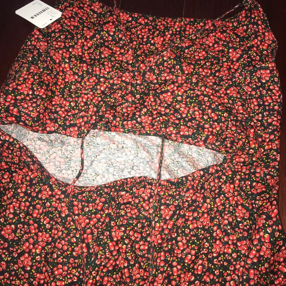 Never worn. - Picture 4 of 4
